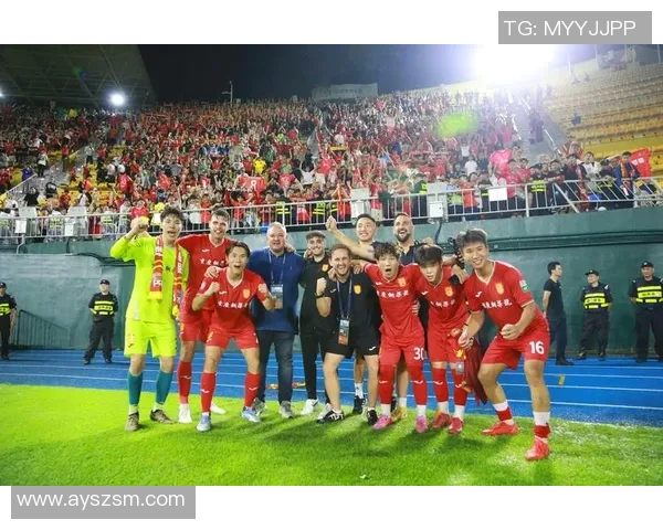 中国足球黑榜：揭露那些让球迷失望的球星及背后原因分析